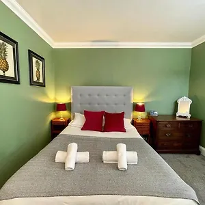 https://regency-apartment-marine-square.brighton-hotels-england.com